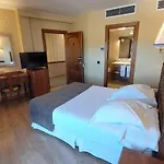 Ele Puente De Otel 4*