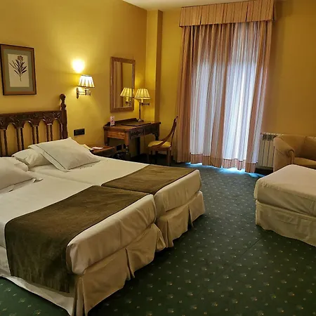 Szálloda Ele Puente De 4*