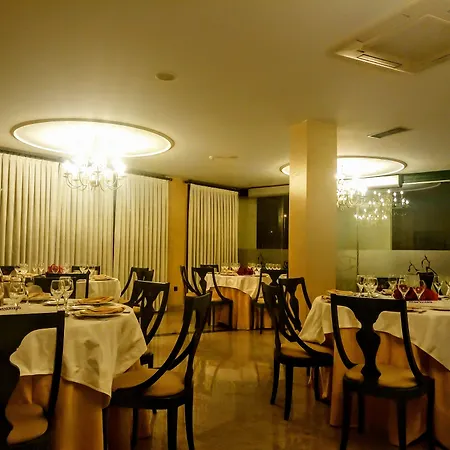 Szálloda Ele Puente De 4*