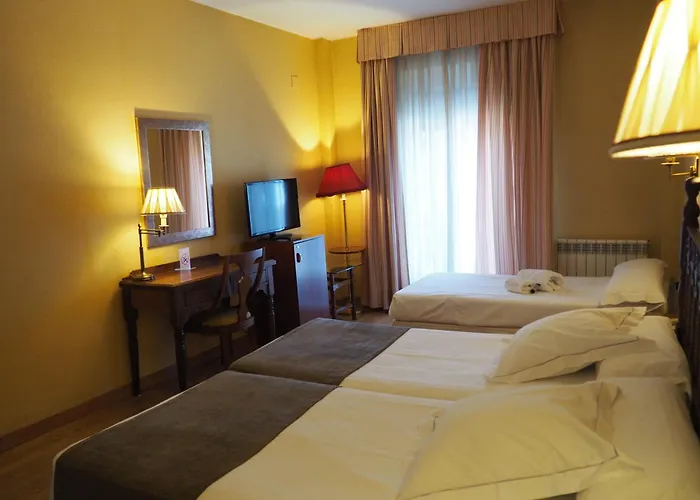 Szálloda Ele Puente De 4*